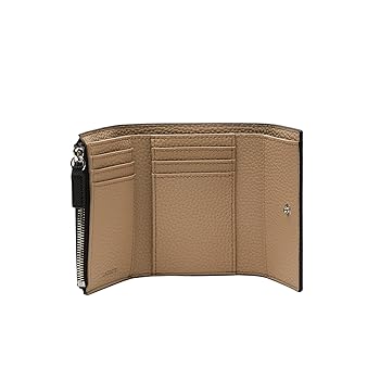 【LACOSTE】Anna Flap Half-Wallet ★送料関税込★追跡可能★ Amazon.com: Lacoste Women's Anna Snap Close Flap Billfold